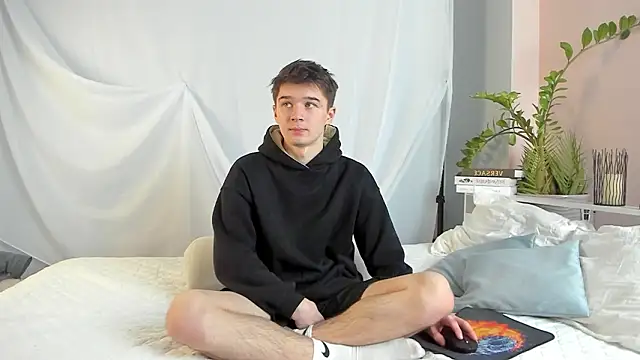 SherlockMax online show from February 18, 7:11 pm