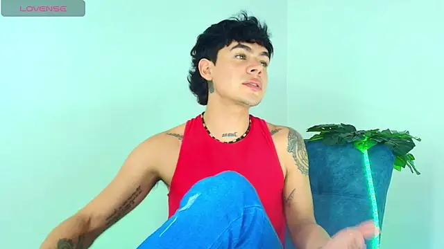 CamiiGuzmanX online show from December 16, 8:49 pm