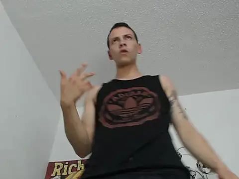 Thomasjons  online show from October 18, 2:49 am