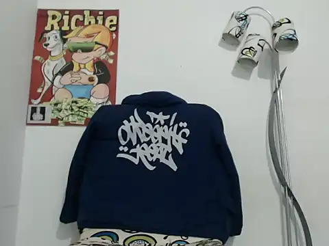 Thomasjons  online show from October 3, 1:43 am