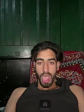 lyath3245 online show from April 16, 9:50 pm