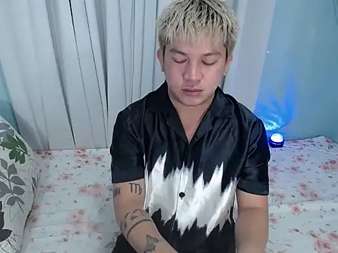 Fuckboii intown online show from November 28, 4:09 pm