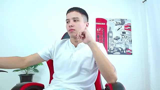 Snapshot of Cumandres18 chatting on October 16, 2:14 pm Cumandres18 online show from October 16, 2:14 pm