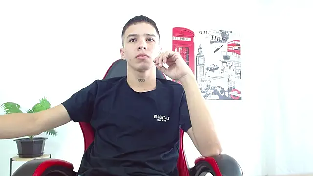 Snapshot of Cumandres18 chatting on October 20, 1:59 pm Cumandres18 online show from October 20, 1:59 pm