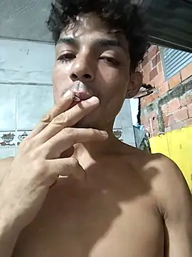 Brayanellatino online show from April 6, 3:03 am