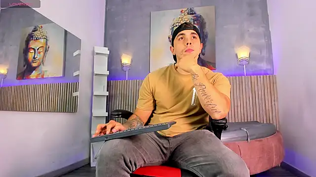 Snapshot of Liam_walk_ chatting on September 21, 8:09 pm Liam walk  online show from September 21, 8:09 pm