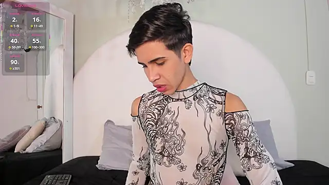 JoshuaSanzz online show from November 3, 3:32 am