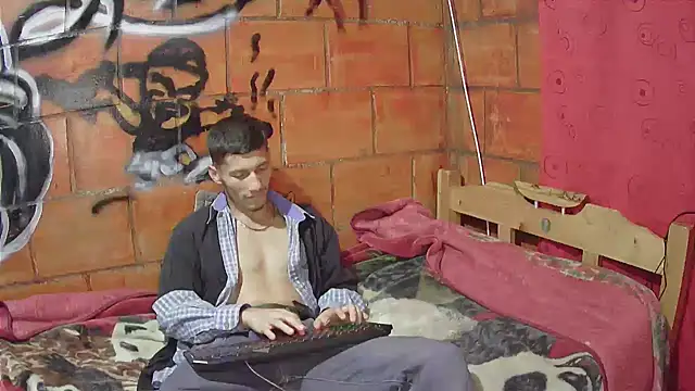 alexandercruz online show from March 27, 4:16 am