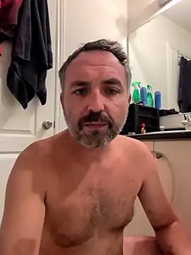 Snapshot of cloudymatt chatting on September 10, 1:32 pm cloudymatt online show from September 10, 1:32 pm