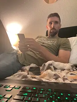 Snapshot of thejohnryancollection chatting on September 22, 2:05 pm thejohnryancollection online show from September 22, 2:05 pm