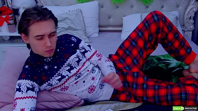 WilliamDyson online show from December 20, 3:13 am