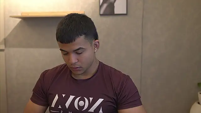 Thiago Valente online show from March 17, 1:35 pm