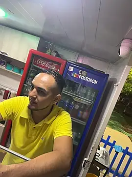 Snapshot of Alejand276765 chatting on October 13, 11:11 pm Alejand276765 online show from October 13, 11:11 pm