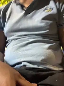 Snapshot of Alejand276765 chatting on October 24, 12:45 am Alejand276765 online show from October 24, 12:45 am