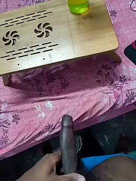 tamilnomad69 online show from April 1, 1:41 pm