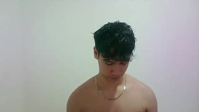 Snapshot of zeus_181 chatting on October 28, 12:46 am zeus 181 online show from October 28, 12:46 am