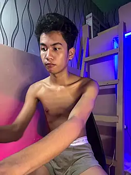 Snapshot of Demure_Asian143 chatting on October 2, 6:39 am Demure Asian143 online show from October 2, 6:39 am