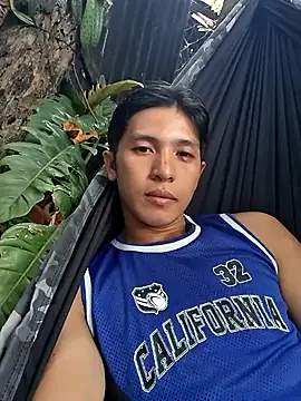 darryl hugecok online show from December 14, 2:29 am