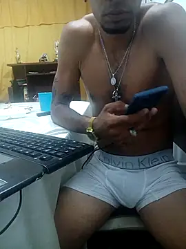 Negritohot2828 online show from May 1, 5:32 am