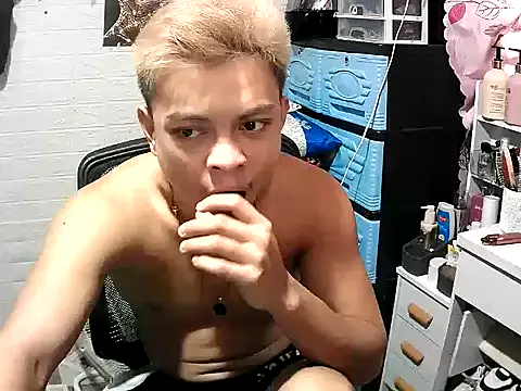 Pinoy slutcummer69 online show from June 25, 8:19 am
