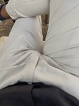 dhruve2010 online show from October 14, 8:10 am