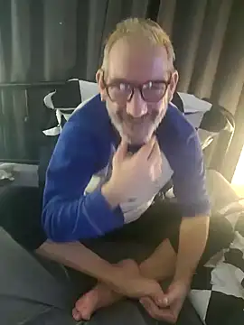 FoxnMouse online show from November 6, 6:27 am