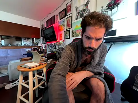 Pupscritch online show from January 7, 6:35 pm