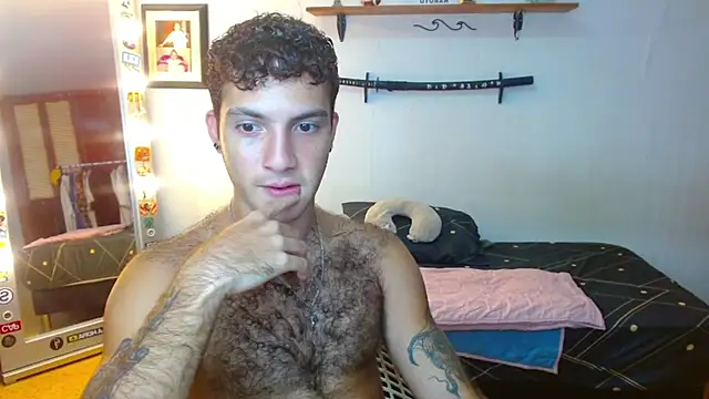 Snapshot of ocean_boy chatting on October 10, 10:57 pm ocean boy online show from October 10, 10:57 pm