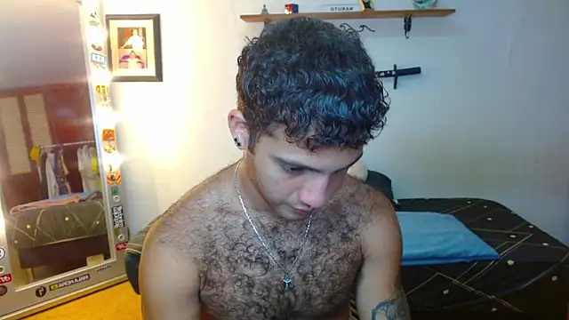 Snapshot of ocean_boy chatting on October 8, 3:27 pm ocean boy online show from October 8, 3:27 pm