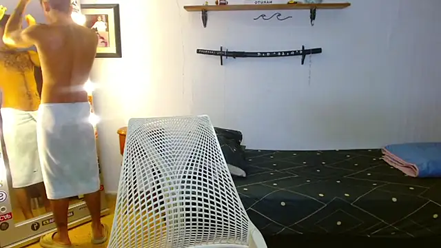 Snapshot of ocean_boy chatting on October 22, 2:54 pm ocean boy online show from October 22, 2:54 pm