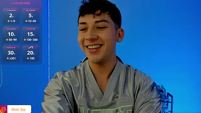 Snapshot of Casper___kyy chatting on September 17, 6:42 pm Casper   kyy online show from September 17, 6:42 pm
