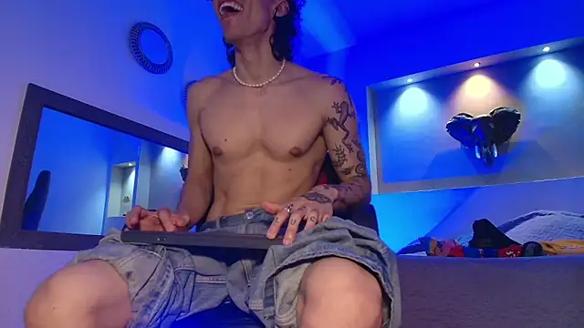 felix  star online show from November 27, 8:34 pm