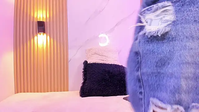 imtammy lynn  online show from April 10, 12:01 pm