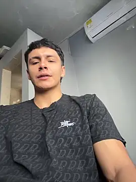 Leo santoro online show from February 25, 2:51 pm