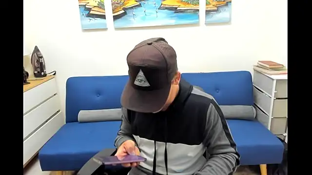 alex-golden online show from September 17, 1:12 pm