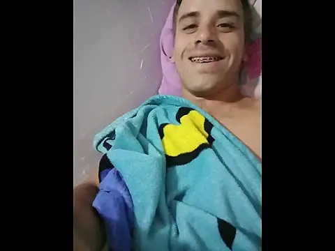 alex-golden online show from January 9, 1:38 pm