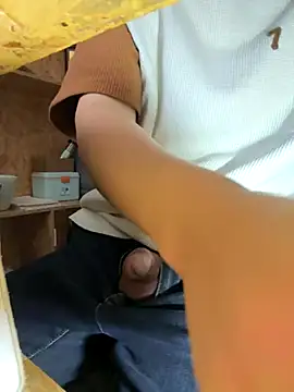 Snapshot of sonwmelt1 chatting on October 3, 6:51 am sonwmelt1 online show from October 3, 6:51 am