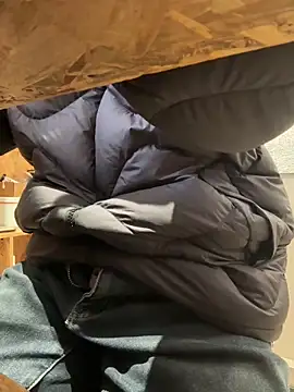 sonwmelt1 online show from March 27, 9:43 am