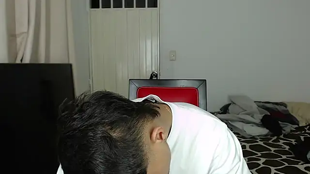 Alex mojica online show from October 1, 11:36 am