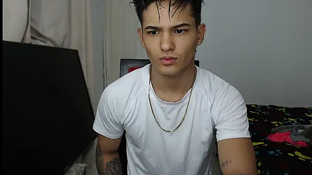 Alex mojica online show from September 24, 7:18 am