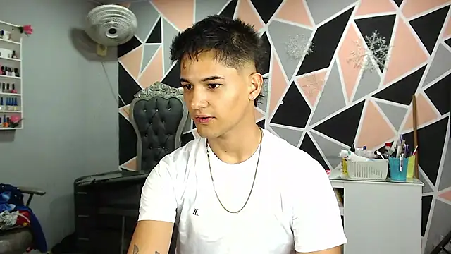 Alex mojica online show from January 8, 7:57 am