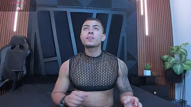 Snapshot of marco_garciia_ chatting on September 11, 11:26 pm marco garciia  online show from September 11, 11:26 pm