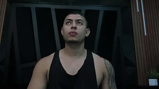 Snapshot of marco_garciia_ chatting on September 30, 11:19 pm marco garciia  online show from September 30, 11:19 pm