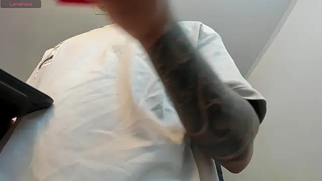 marco garciia  online show from December 1, 11:08 pm