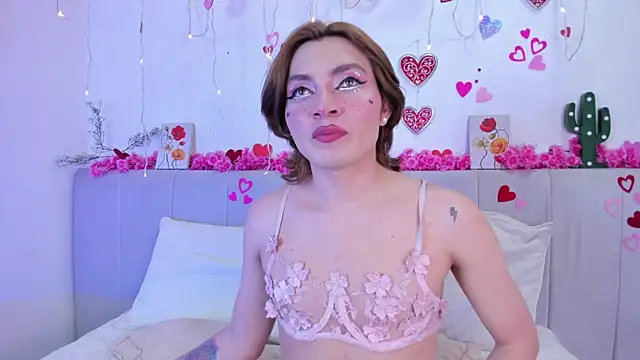 Snapshot of Tommy_Lovee chatting on October 7, 3:43 am Tommy Lovee online show from October 7, 3:43 am