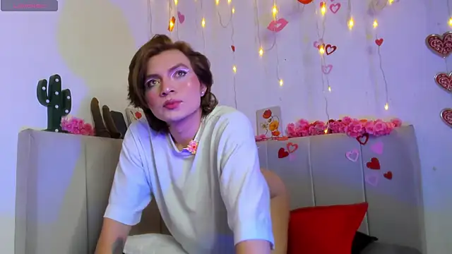 Snapshot of Tommy_Lovee chatting on September 27, 4:54 am Tommy Lovee online show from September 27, 4:54 am