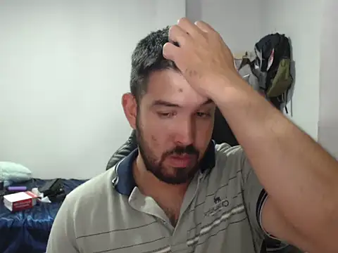 Snapshot of Axel11113 chatting on October 3, 3:33 am Axel11113 online show from October 3, 3:33 am