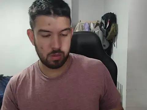 Snapshot of Axel11113 chatting on September 24, 4:12 am Axel11113 online show from September 24, 4:12 am