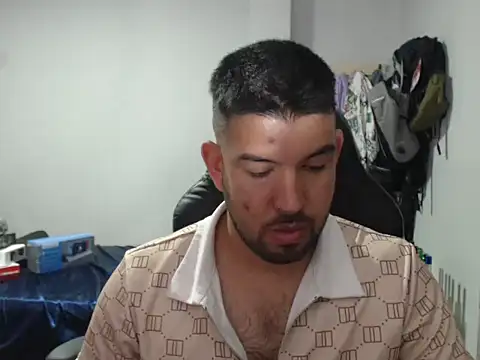 Snapshot of Axel11113 chatting on September 11, 3:38 am Axel11113 online show from September 11, 3:38 am