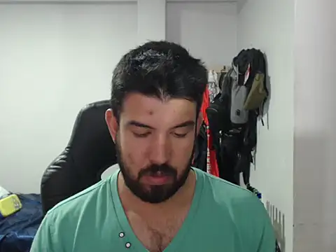 Snapshot of Axel11113 chatting on October 21, 4:15 am Axel11113 online show from October 21, 4:15 am